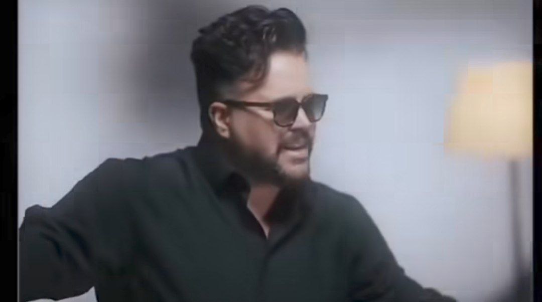 طلسمه طلسمه چشمات که هرچی بود و نبود و ندید